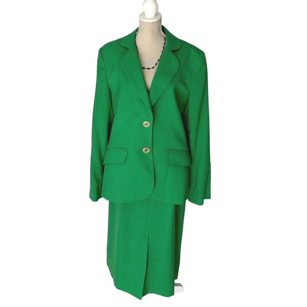 Vintage Skirt Suit, Kelly Green Linen, Preppy Retro Girl Boss Barclay Square S
